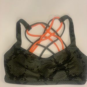 Lululemon bra Free to be Wild Sz 2